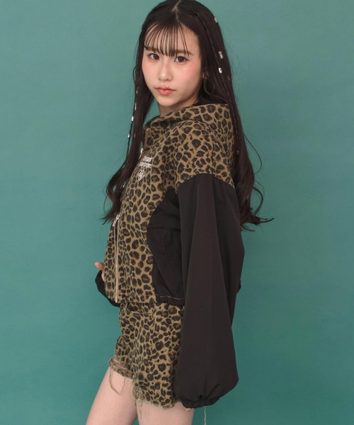 ANAP GiRL(アナップガール)の「キリカエ配色ブルゾン(ブルゾン・キッズ・ブルー/ベージュ・XS/S/M)」の5枚目の写真