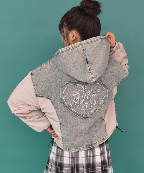 ANAP GiRL(アナップガール)の「キリカエ配色ブルゾン(ブルゾン・キッズ・ブルー/ベージュ・XS/S/M)」の11枚目の写真