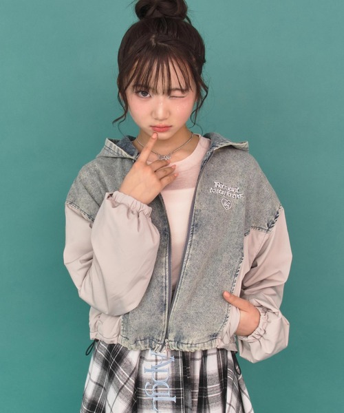 ANAP GiRL(アナップガール)の「キリカエ配色ブルゾン(ブルゾン・キッズ・ブルー/ベージュ・XS/S/M)」の9枚目の写真