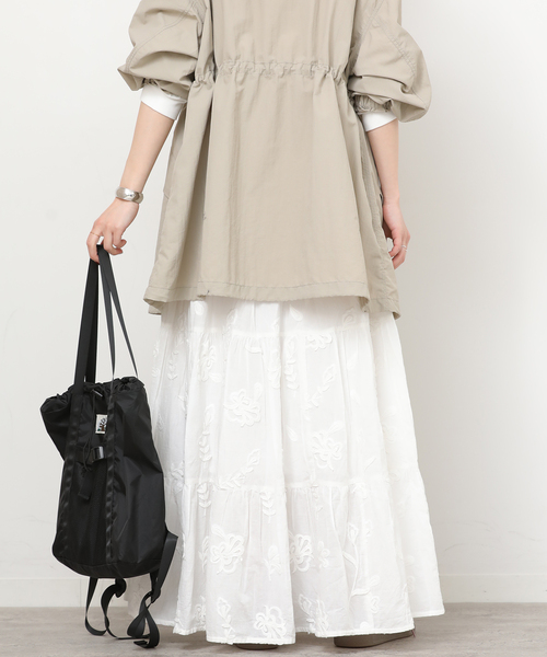 JOURNAL STANDARD relume（ジャーナルスタンダード　レリューム）の「3Dシフリティアードスカート（スカート・レディース・ホワイト/ブラック・FREE）」の17枚目の写真