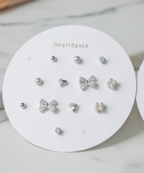 Heartdance(ハートダンス)の「ストーンリボン6ペアセットピアス(ピアス(両耳用)・レディース・ピンクゴールド/シルバー・FREE)」の2枚目の写真