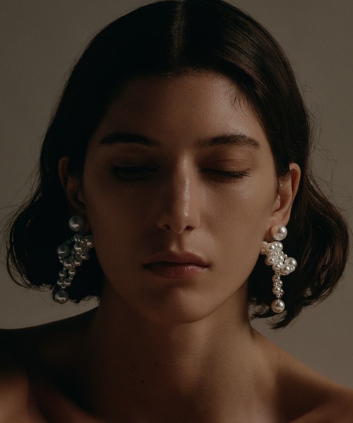 IRIS47(イリスフォーセブン)の「【IRIS 47】corallo earring/コラーロ イヤリング BO255(イヤリング・レディース・ホワイト・FREE)」の1枚目の写真