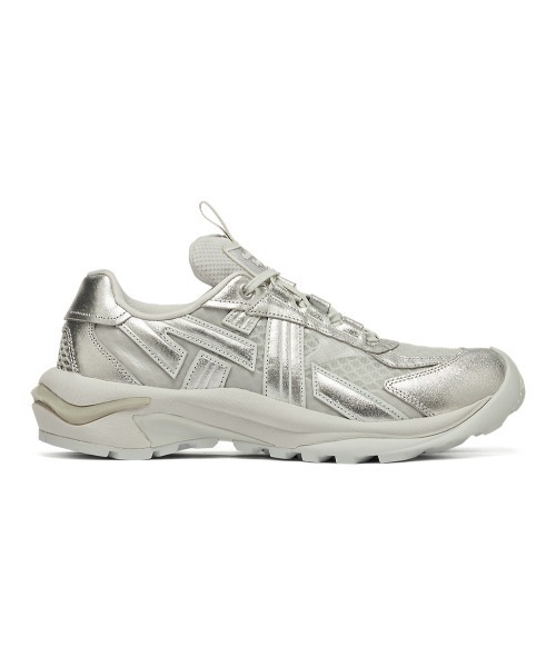 Onitsuka Tiger(オニツカタイガー)の「TIGTRAIL / ティグトレイル(スニーカー・レディース・シルバー・29/28.5/28/27.5/27/26.5/26/25.5/25/24.5/24/23.5/23/22.5)」の2枚目の写真