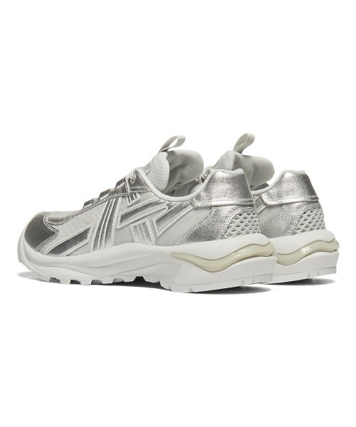 Onitsuka Tiger(オニツカタイガー)の「TIGTRAIL / ティグトレイル(スニーカー・レディース・シルバー・29/28.5/28/27.5/27/26.5/26/25.5/25/24.5/24/23.5/23/22.5)」の9枚目の写真