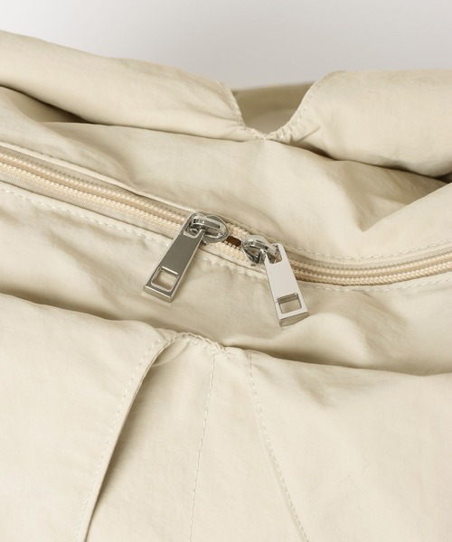 LOWRYS FARM（ローリーズファーム）の「ナイロン５ポケットトートＢＡＧ 647491（トートバッグ・レディース・ブラック/ホワイト・FREE）」の11枚目の写真