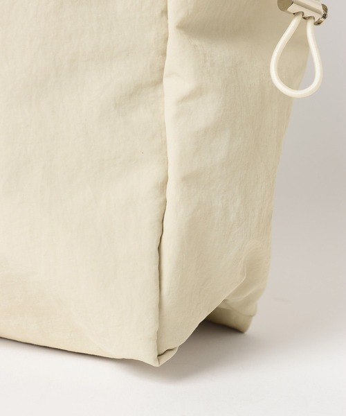 LOWRYS FARM（ローリーズファーム）の「ナイロン５ポケットトートＢＡＧ 647491（トートバッグ・レディース・ブラック/ホワイト・FREE）」の15枚目の写真