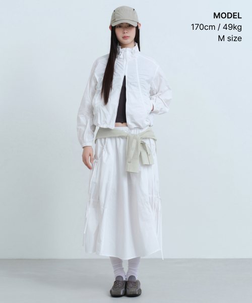 MUSINSA STANDARD WOMAN（ムシンサスタンダードウーマン）の「ウィメンズシャーリングハイネックウィンドブレーカージャケット[ホワイト]（ナイロンジャケット・レディース・その他・X-SMALL/SMALL/MEDIUM/LARGE）」の8枚目の写真