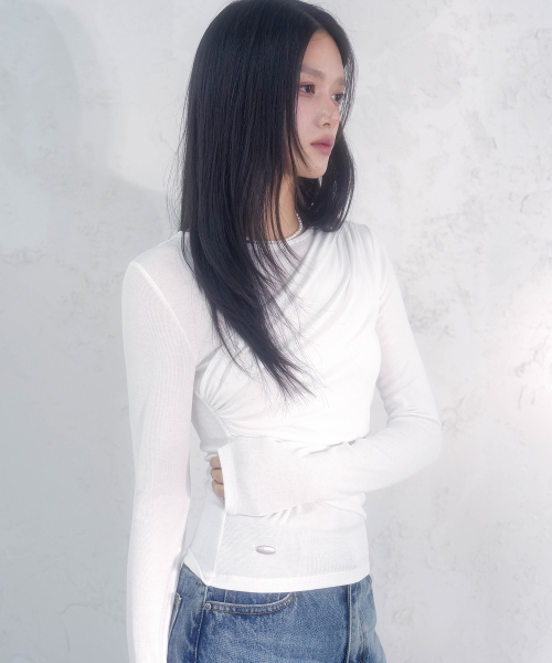 Vivacious（ビバシャス）の「ブリエ ショーリングドレープTシャツ_4カラーズ（Tシャツ/カットソー・レディース・ブラック/ブルー/チャコール/ホワイト・SMALL/MEDIUM）」の7枚目の写真