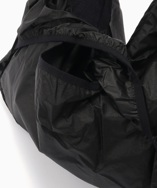 ROA(ロア)の「ROA / ロア LAKI PACKABLE KNOT BAG(ショルダーバッグ・メンズ・ブラック・FREE)」の6枚目の写真