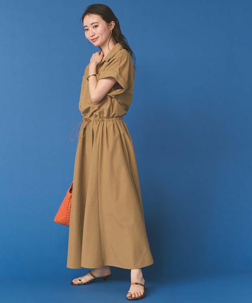Gready Brilliant（グレディブリリアン）の「コットン混ドロストシャツワンピ（ワンピース・レディース・キャメル/ネイビー・36/38）」の16枚目の写真
