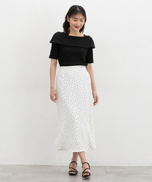 Honeys(ハニーズ)の「【ハニさら・接触冷感・UVカット】オフショル風トップス(Tシャツ/カットソー・レディース・アイボリー/サックスブルー/ブラック/レッド・3L/L/LL/M/S)」の6枚目の写真