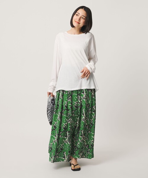 BEAUTY&YOUTH UNITED ARROWS(ビューティーアンドユースユナイテッドアローズ)の「【WEB限定】フラワープリント タックスカート ウォッシャブル(スカート・レディース・ネイビー/ケリーグリーン/オレンジ・M/S)」の5枚目の写真