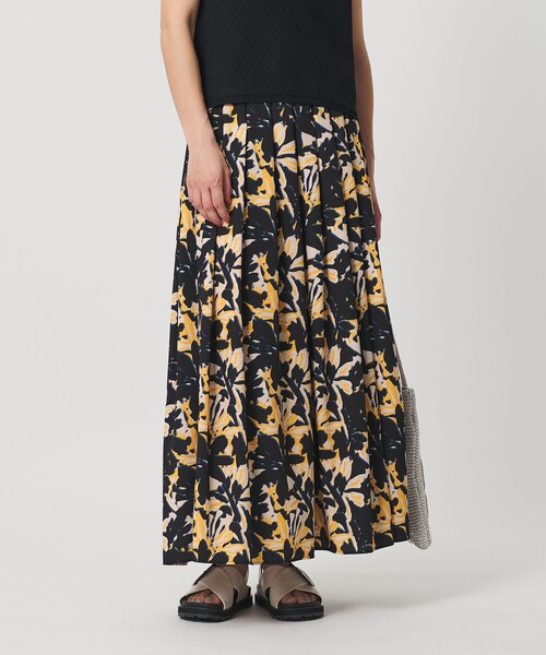 BEAUTY&YOUTH UNITED ARROWS(ビューティーアンドユースユナイテッドアローズ)の「【WEB限定】フラワープリント タックスカート ウォッシャブル(スカート・レディース・ネイビー/ケリーグリーン/オレンジ・M/S)」の7枚目の写真