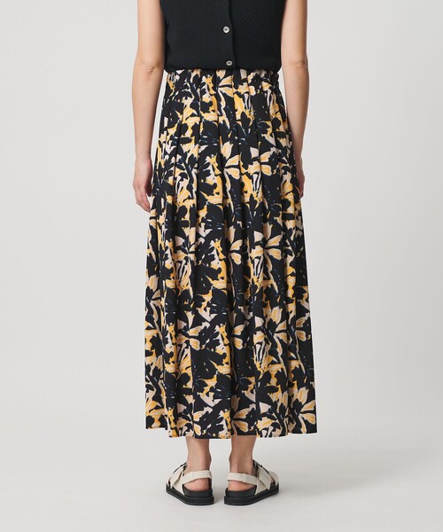 BEAUTY&YOUTH UNITED ARROWS(ビューティーアンドユースユナイテッドアローズ)の「【WEB限定】フラワープリント タックスカート ウォッシャブル(スカート・レディース・ネイビー/ケリーグリーン/オレンジ・M/S)」の15枚目の写真