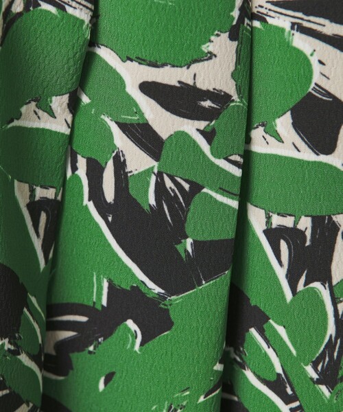 BEAUTY&YOUTH UNITED ARROWS(ビューティーアンドユースユナイテッドアローズ)の「【WEB限定】フラワープリント タックスカート ウォッシャブル(スカート・レディース・ネイビー/ケリーグリーン/オレンジ・M/S)」の21枚目の写真