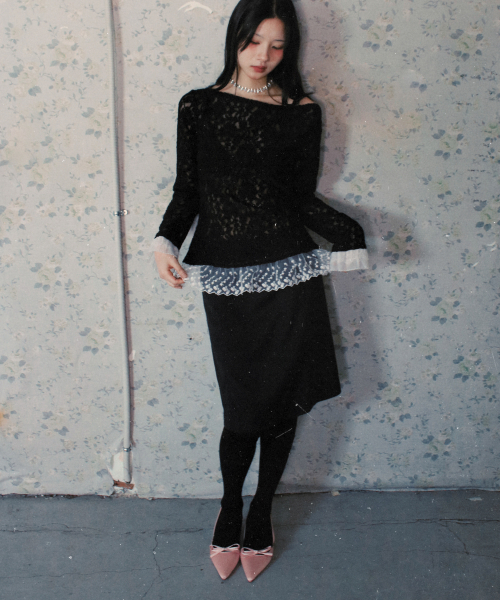 RUBATI(ルバティ)の「ソフィア ボートネック フリル レース ロングスリーブ Tシャツ_ブラック(Tシャツ/カットソー・レディース・その他・1/2)」の9枚目の写真