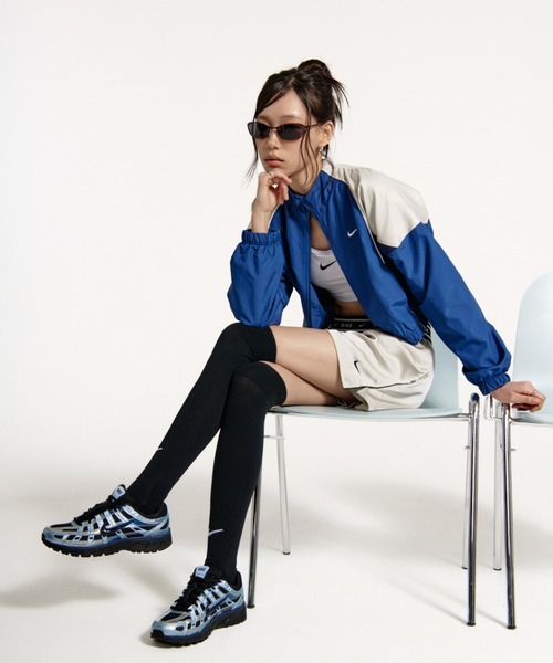 NIKE(ナイキ)の「《セットアップ対応商品》ナイキ スポーツウェア ウィメンズ ルーズ ミッドライズ サテンショートパンツ / Nike Sportswear Women's Loose Mid-Rise Satin Shorts IH1329-072 Light Bone(その他パンツ・レディース・オフホワイト・XS/S/M/L/XL)」の14枚目の写真