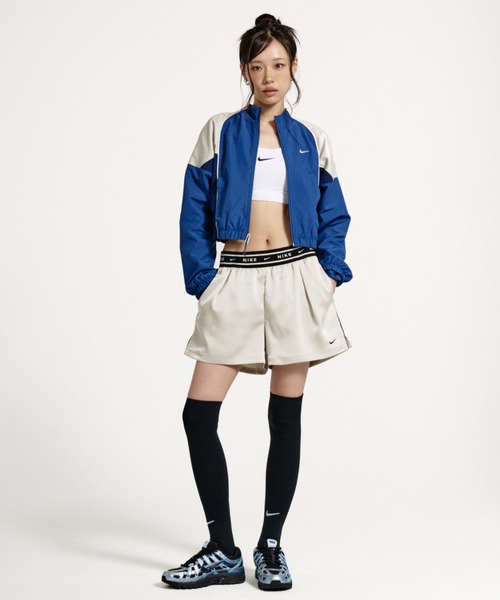 NIKE(ナイキ)の「《セットアップ対応商品》ナイキ スポーツウェア ウィメンズ ルーズ ミッドライズ サテンショートパンツ / Nike Sportswear Women's Loose Mid-Rise Satin Shorts IH1329-072 Light Bone(その他パンツ・レディース・オフホワイト・XS/S/M/L/XL)」の11枚目の写真