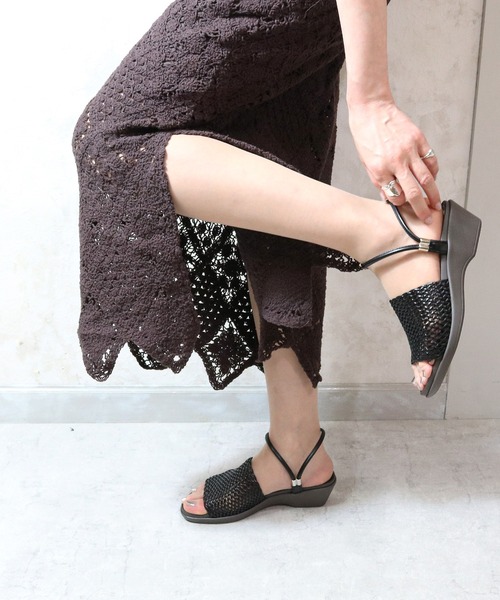 moz(モズ)の「【MOZ LAGOM】モズ アンティーク メッシュ 2wayウェッジ アンクルストラップサンダル フットベッド 4cmヒール(サンダル・レディース・ナチュラル/ブラック/ダークブラウン・M/L/LL/S)」の1枚目の写真
