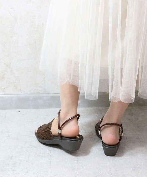 moz(モズ)の「【MOZ LAGOM】モズ アンティーク メッシュ 2wayウェッジ アンクルストラップサンダル フットベッド 4cmヒール(サンダル・レディース・ナチュラル/ブラック/ダークブラウン・M/L/LL/S)」の13枚目の写真