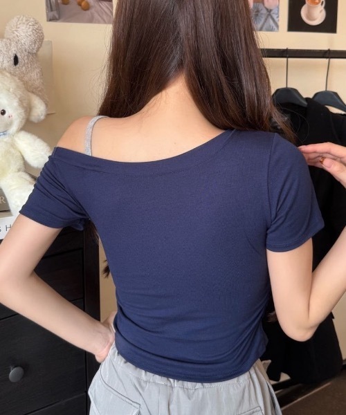 Teem Store(チームストア)の「【カップ付き】英文字サイドギャザーワンショルタイトTシャツ(Tシャツ/カットソー・レディース・ネイビー/ブラウン/ホワイト/ブラック・F)」の14枚目の写真
