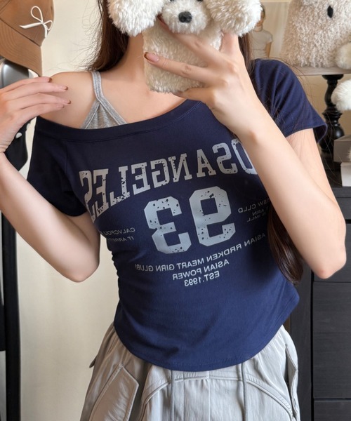 Teem Store(チームストア)の「【カップ付き】英文字サイドギャザーワンショルタイトTシャツ(Tシャツ/カットソー・レディース・ネイビー/ブラウン/ホワイト/ブラック・F)」の17枚目の写真