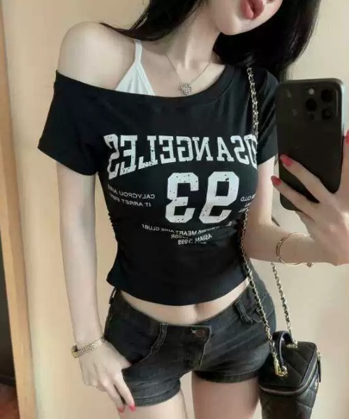 Teem Store(チームストア)の「【カップ付き】英文字サイドギャザーワンショルタイトTシャツ(Tシャツ/カットソー・レディース・ネイビー/ブラウン/ホワイト/ブラック・F)」の8枚目の写真