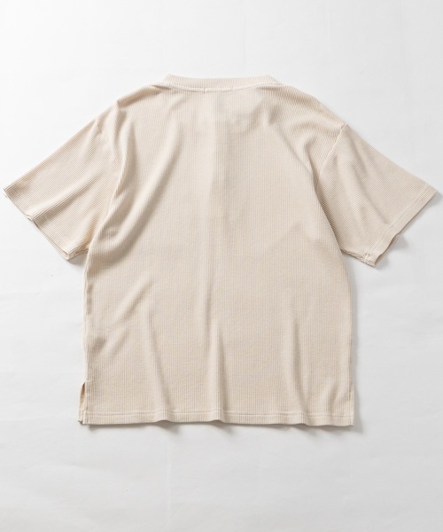 JOHN'S CLOSET(ジョンズクローゼット)の「【13】 カモフラ総柄/ピグメント加工 ワッフルヘンリーネックコンパクトTシャツ クロスロゴ/Y2Kデザイン(Tシャツ/カットソー・メンズ・カーキ系2/カーキ系1/レッド系2/グレー系2/ホワイト系2・LARGE/MEDIUM)」の18枚目の写真