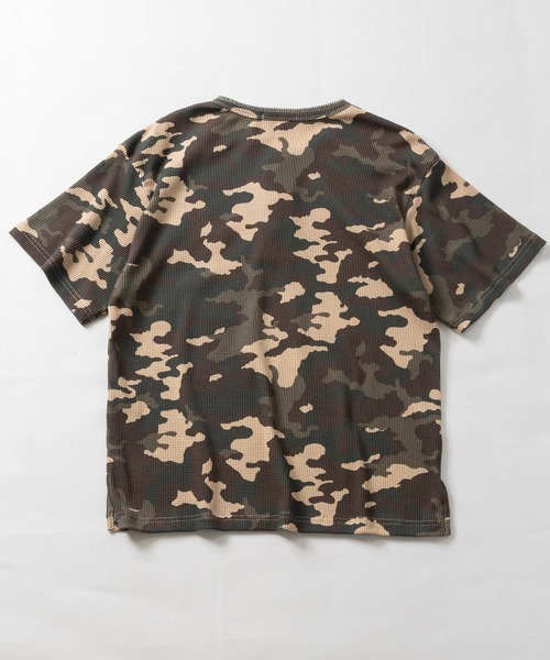 JOHN'S CLOSET(ジョンズクローゼット)の「【13】 カモフラ総柄/ピグメント加工 ワッフルヘンリーネックコンパクトTシャツ クロスロゴ/Y2Kデザイン(Tシャツ/カットソー・メンズ・カーキ系2/カーキ系1/レッド系2/グレー系2/ホワイト系2・LARGE/MEDIUM)」の22枚目の写真