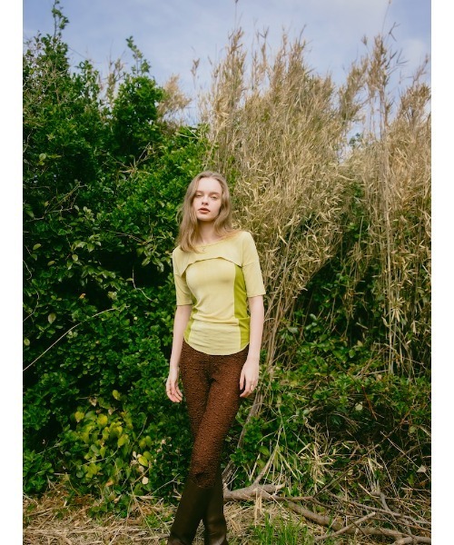 ELLA CANTARIA(エヤカンタリア)の「Bi-color Paneled Layered Top|バイカラーパネル切り替えレイヤードデザイントップス(Tシャツ/カットソー・レディース・イエロー/ブラウン系その他/グレー系その他・FREE)」の20枚目の写真