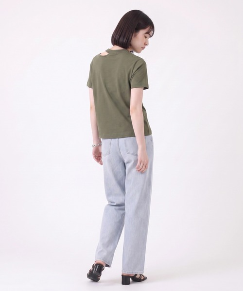 Nunc.（ヌンク）の「スリットネックTシャツ（Tシャツ/カットソー・レディース・カーキ/レッド/オフホワイト・FREE）」の20枚目の写真