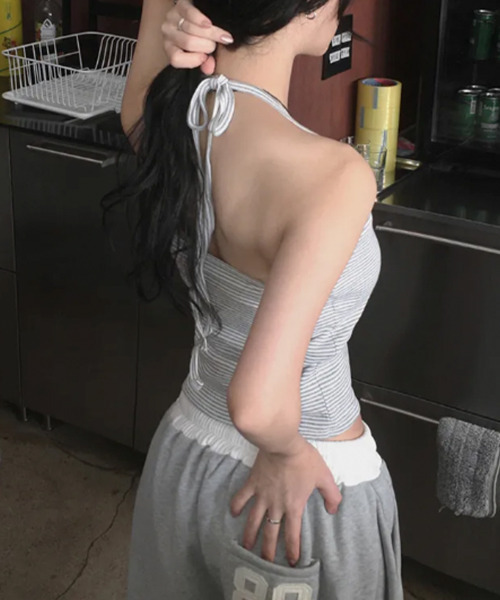 VIVID LADY（ビビッドレディー）の「ボーダー ホルターネック キャミトップス（キャミソール・レディース・グレー/チャコールグレー/ブラック・FREE）」の12枚目の写真