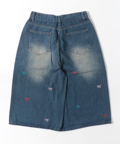 Dream garden(ドリームガーデン)の「リボン刺繍7分丈デニムパンツ(デニムパンツ・レディース・ブルー/ブラック・XL/L/M/S)」の3枚目の写真