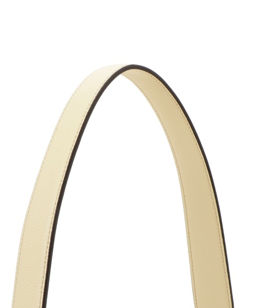 Guess（ゲス）の「RUBY Flap Shoulder Bag（ショルダーバッグ・レディース・ライトイエロー・ONE SIZE）」の10枚目の写真