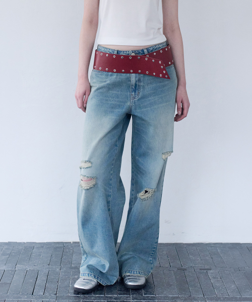 ROLAROLA(ロラロラ)の「VINTAGE LOW DENIM PANTS LIGHT BLUE(デニムパンツ・レディース・ライトブルー・SMALL/MEDIUM)」の1枚目の写真