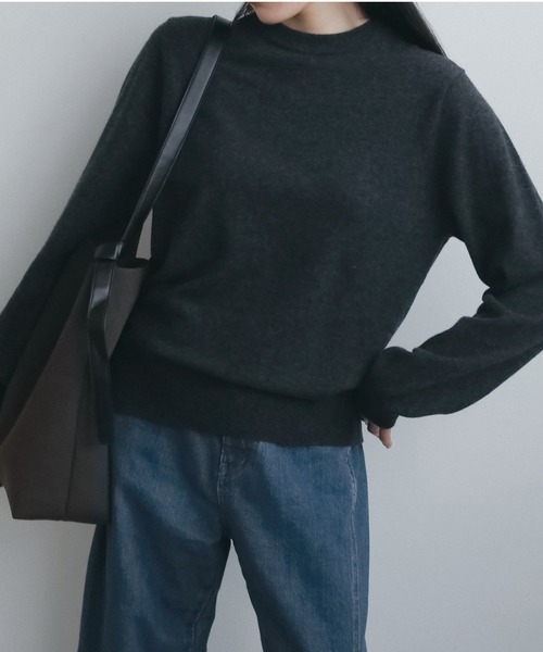 anuke(アンヌーク)の「Wool100% Crewneck Knit(ニット/セーター・レディース・ライトグリーン/チャコールグレー/ブラック・FREE)」の1枚目の写真