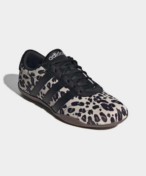 adidas(アディダス)の「グランドコート LO / GRAND COURT LO / アディダス adidas(スニーカー・レディース・ベージュ・27.0cm/26.5cm/22.0cm/23.5cm/23.0cm/22.5cm/26.0cm/25.5cm/25.0cm/24.5cm/24.0cm/28.0cm/27.5cm)」の4枚目の写真