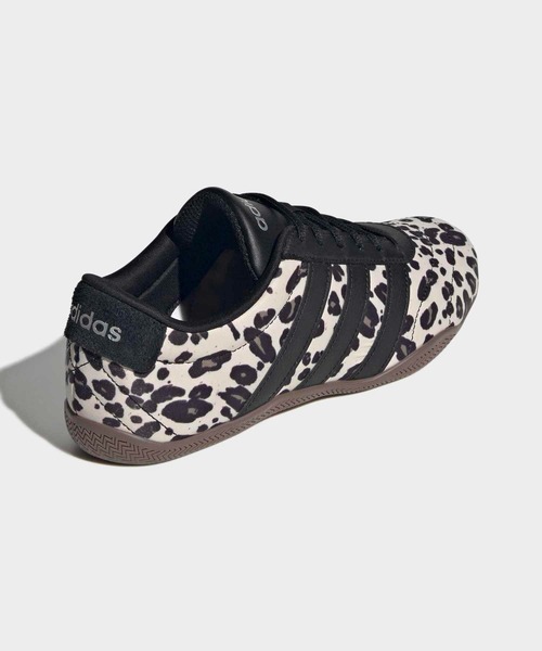adidas(アディダス)の「グランドコート LO / GRAND COURT LO / アディダス adidas(スニーカー・レディース・ベージュ・27.0cm/26.5cm/22.0cm/23.5cm/23.0cm/22.5cm/26.0cm/25.5cm/25.0cm/24.5cm/24.0cm/28.0cm/27.5cm)」の5枚目の写真