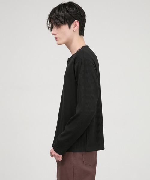 CIYOT（シヨウト）の「【CIYOT】テレコリブ コンパクトフィット ヘンリーネック長袖Tシャツ（Tシャツ/カットソー・メンズ・ブラック/チャコール/ダークブラウン/ホワイト/レッド・S/M/L）」の11枚目の写真
