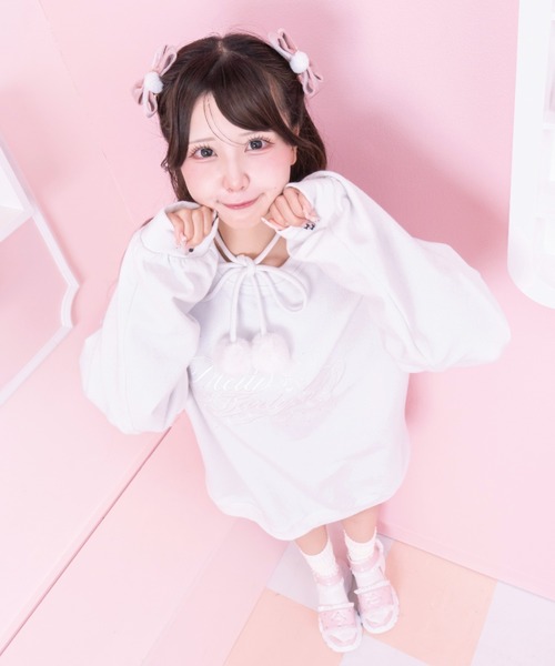 LAFARY（ラファリー）の「ロゴベロアミニリボン（バレッタ/ヘアクリップ・レディース・ベージュ/ブラック/ピンク/アイボリー/ホワイト・FREE）」の10枚目の写真