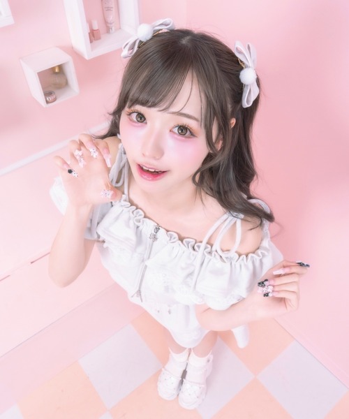 LAFARY（ラファリー）の「ロゴベロアミニリボン（バレッタ/ヘアクリップ・レディース・ベージュ/ブラック/ピンク/アイボリー/ホワイト・FREE）」の12枚目の写真