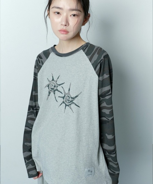 COIRIS(コイリス)の「COIRIS/ラグランカモフラロングスリーブ(Tシャツ/カットソー・レディース・グレー・FREE)」の5枚目の写真