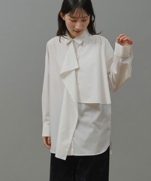 Nunc.（ヌンク）の「アシンメトリードレープシャツ（シャツ/ブラウス・レディース・オフホワイト/ブラウン系その他/ベージュ/ブルー系その他/ブルー・FREE）」の2枚目の写真