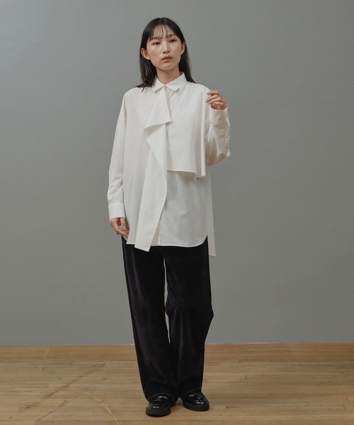 Nunc.（ヌンク）の「アシンメトリードレープシャツ（シャツ/ブラウス・レディース・オフホワイト/ブラウン系その他/ベージュ/ブルー系その他/ブルー・FREE）」の10枚目の写真