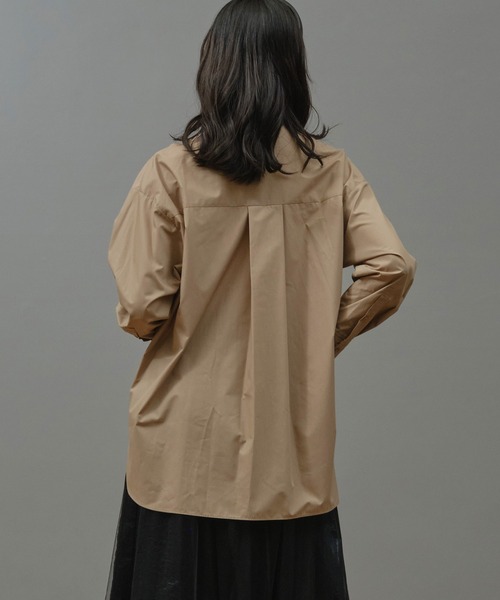 Nunc.（ヌンク）の「アシンメトリードレープシャツ（シャツ/ブラウス・レディース・オフホワイト/ブラウン系その他/ベージュ/ブルー系その他/ブルー・FREE）」の20枚目の写真