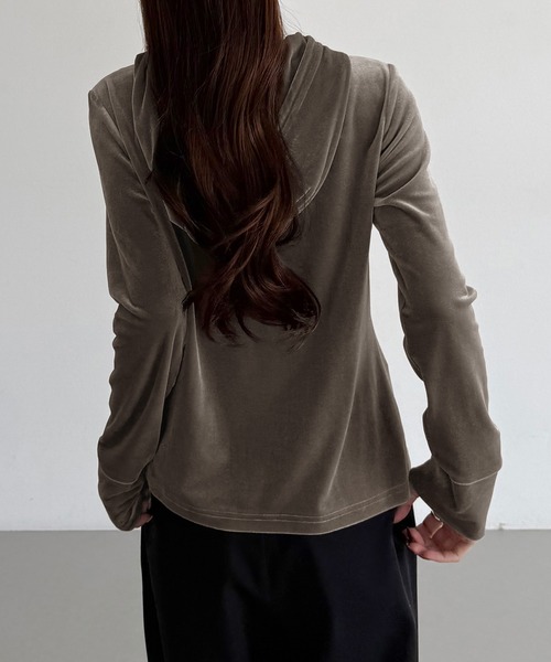 callautia（カラウティア）の「フーディーベロアカットトップス（Tシャツ/カットソー・レディース・グレイッシュベージュ/ブラウン/ブラック・MEDIUM/SMALL/LARGE）」の8枚目の写真