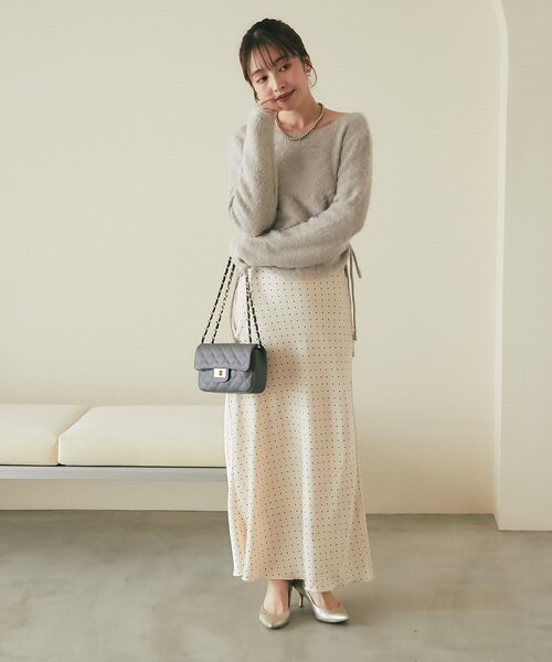 La boutique BonBon(ラブティックボンボン)の「【着回し力抜群】サテンロングナロースカート(スカート・レディース・ピンク/オフホワイト/ブラウン・38/36)」の16枚目の写真