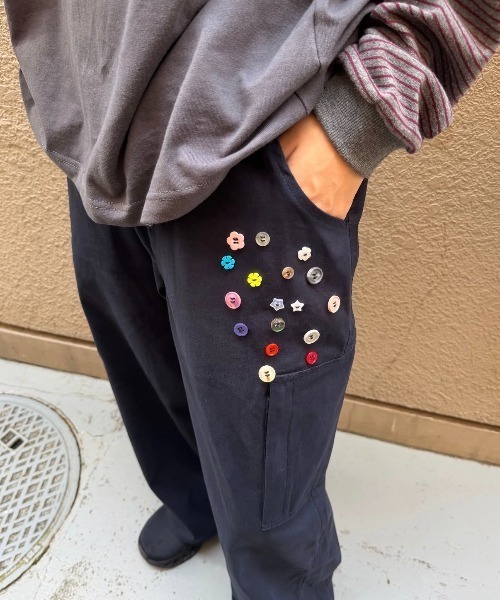 BROKEN BASE(ブロークンベース)の「Button Cargo Pants / ボタンカーゴパンツ(カーゴパンツ・メンズ・ライトグレー/ネイビー・LARGE/MEDIUM)」の9枚目の写真