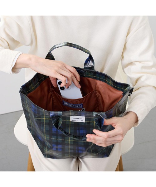 ROOTOTE(ルートート)の「ルートート / チェック柄 舟形トートバッグ ラミネート 撥水 雨の日 ランチバッグ EU.デリ.ラミネート-Z(トートバッグ・レディース・グリーン/ブラック・FREE)」の7枚目の写真