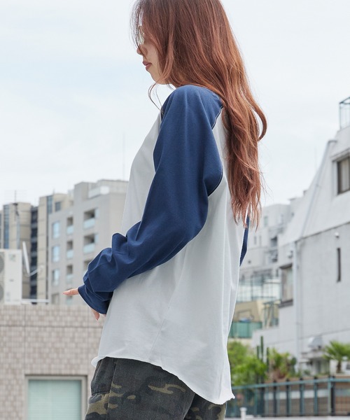 FRUIT OF THE LOOM(フルーツオブザルーム)の「FRUIT OF THE LOOM /フルーツオブザルーム カラーブロックロングスリーブラグランパックTシャツ メンズ レディース 2026年秋冬 秋服(Tシャツ/カットソー・メンズ・ホワイト/グレー/チャコール・S/M/L/XL)」の14枚目の写真
